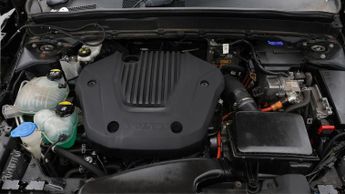 Volvo XC40 RECHARGE T4 R-DESIGN