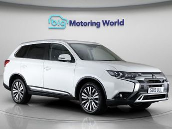 Mitsubishi Outlander 4