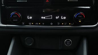 Nissan Qashqai DIG-T ACENTA PREMIUM DCT