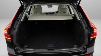 Volvo XC60 B5 MOMENTUM
