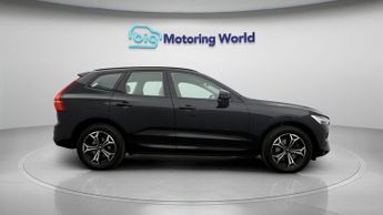 Volvo XC60 B5 MOMENTUM
