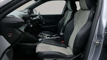 Peugeot E-2008 GT PREMIUM