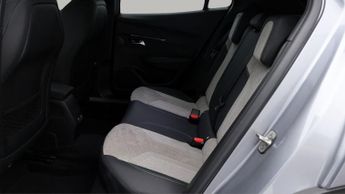 Peugeot E-2008 GT PREMIUM