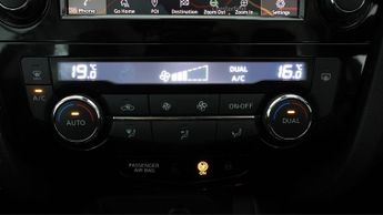 Nissan Qashqai DIG-T ACENTA PREMIUM DCT