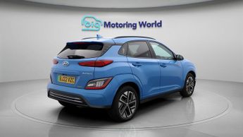Hyundai KONA PREMIUM