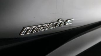 Ford Mustang Mach-E BASE