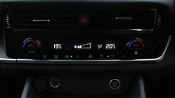 Nissan Qashqai DIG-T ACENTA PREMIUM DCT