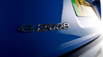 Peugeot E-2008 GT