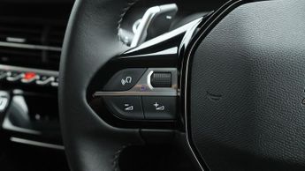 Peugeot 208 PURETECH ALLURE PREMIUM PLUS S/S