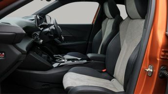 Peugeot E-2008 GT PREMIUM