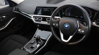 BMW 3 Series 330E SE PRO