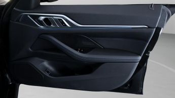 BMW i4 EDRIVE40 M SPORT