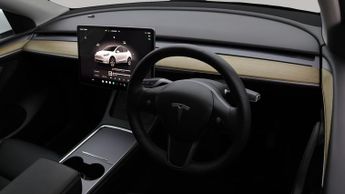 Tesla Model Y LONG RANGE AWD
