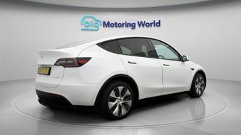 Tesla Model Y LONG RANGE AWD