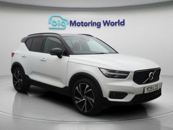 Volvo XC40 D4 R-DESIGN PRO AWD