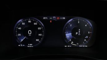 Volvo XC40 D4 R-DESIGN PRO AWD
