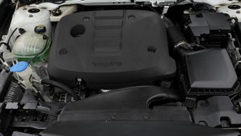 Volvo XC40 D4 R-DESIGN PRO AWD