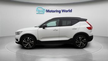 Volvo XC40 D4 R-DESIGN PRO AWD