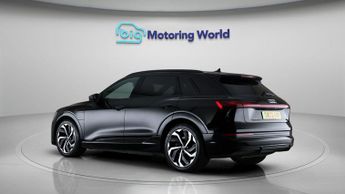Audi e-tron QUATTRO BLACK EDITION