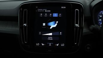 Volvo XC40 B4 INSCRIPTION PRO