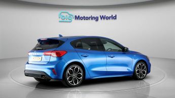 Ford Focus ST-LINE X