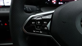 Volkswagen Golf GTI TSI DSG