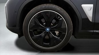 BMW iX3 PREMIER EDITION PRO