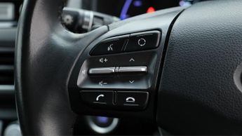 Hyundai KONA PREMIUM