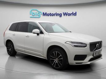 Volvo XC90 B5 MOMENTUM AWD