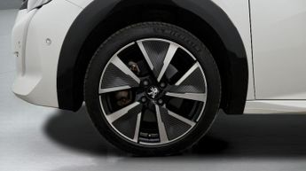 Peugeot E-208 GT