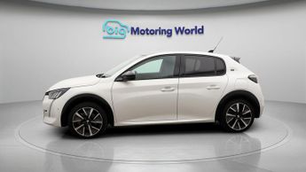 Peugeot E-208 GT