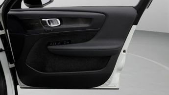 Volvo C40 RECHARGE PRO TWIN AWD