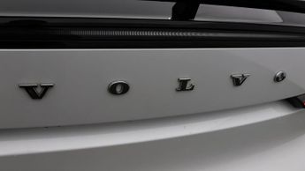 Volvo C40 RECHARGE PRO TWIN AWD