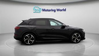 Audi e-tron QUATTRO BLACK EDITION