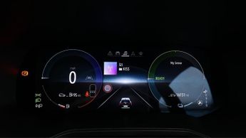 Renault Clio E-TECH ENGINEERED