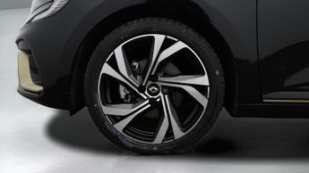 Renault Clio E-TECH ENGINEERED