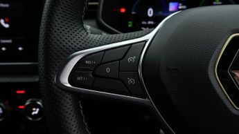 Renault Clio E-TECH ENGINEERED