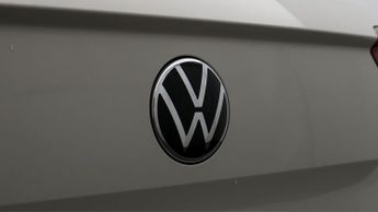 Volkswagen T-Roc LIFE TSI DSG