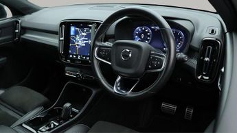 Volvo XC40 B4 R-DESIGN PRO