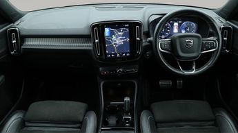 Volvo XC40 B4 R-DESIGN PRO