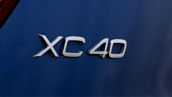 Volvo XC40 B4 R-DESIGN PRO