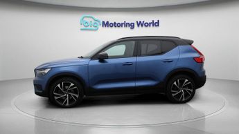 Volvo XC40 B4 R-DESIGN PRO