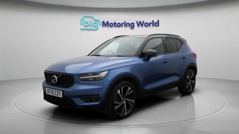 Volvo XC40 B4 R-DESIGN PRO