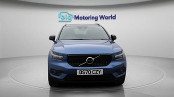 Volvo XC40 B4 R-DESIGN PRO