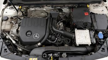 Mercedes-Benz CLA CLA 180 AMG LINE PREMIUM PLUS