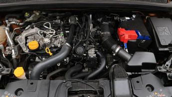 Renault Captur ICONIC TCE EDC