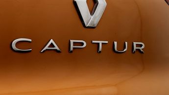 Renault Captur ICONIC TCE EDC