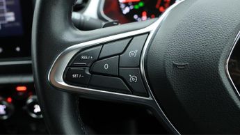 Renault Captur ICONIC TCE EDC