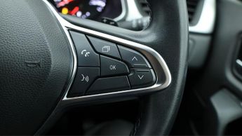 Renault Captur ICONIC TCE EDC