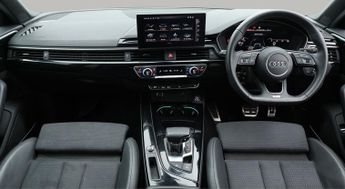Audi A4 Avant AVANT TFSI S LINE BLACK EDITION